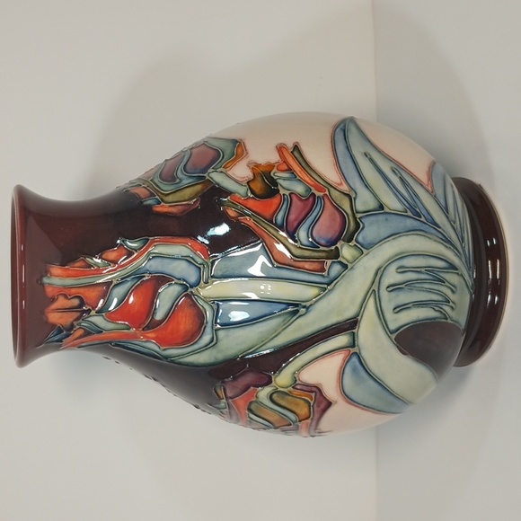 Rare VTG Moorcraft 7.5" Baluster Vase Tulip Pattern by Sally Tuffin c.1989 - Picture 3 of 13